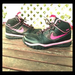 nike waterproof high tops